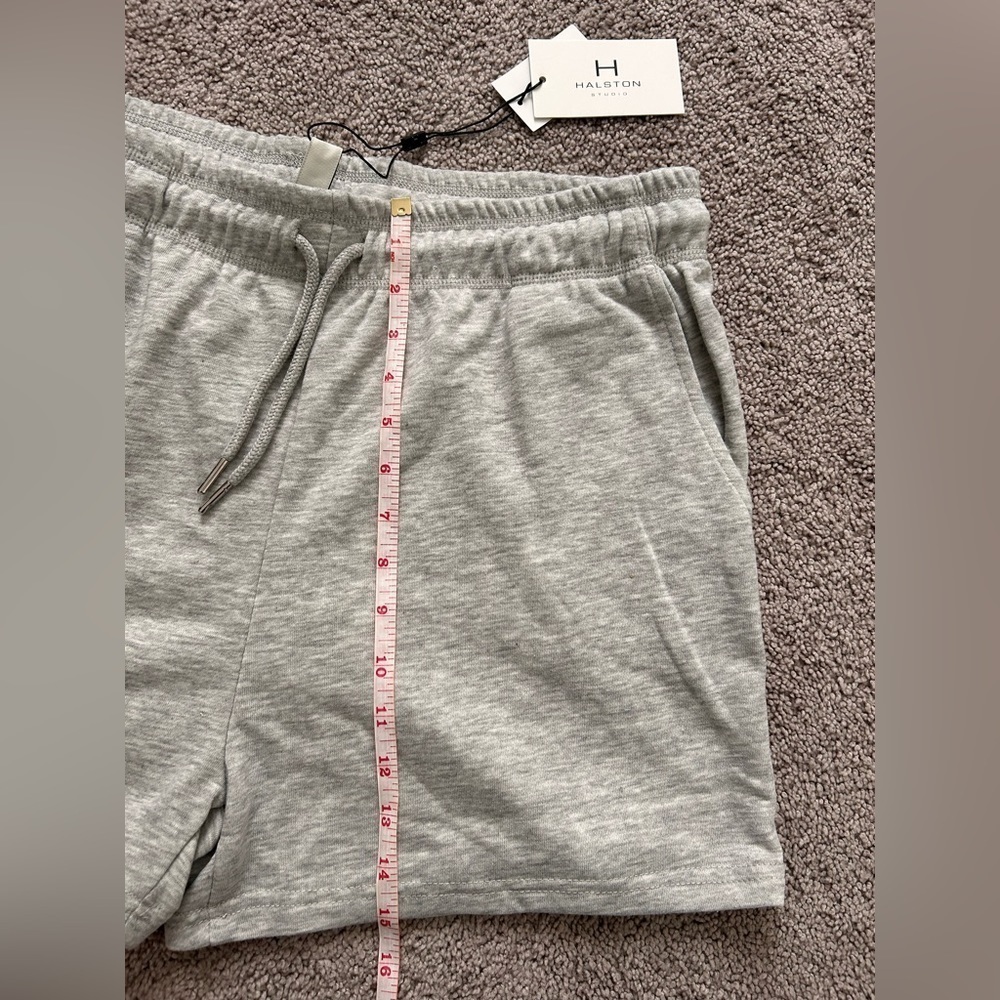 Halston Studio Plush Shorts NWT - Picture 4 of 7